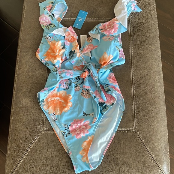 COPY - New With Tags Floral Ruffled Belted Plunge One Piece - Picture 4 of 7
